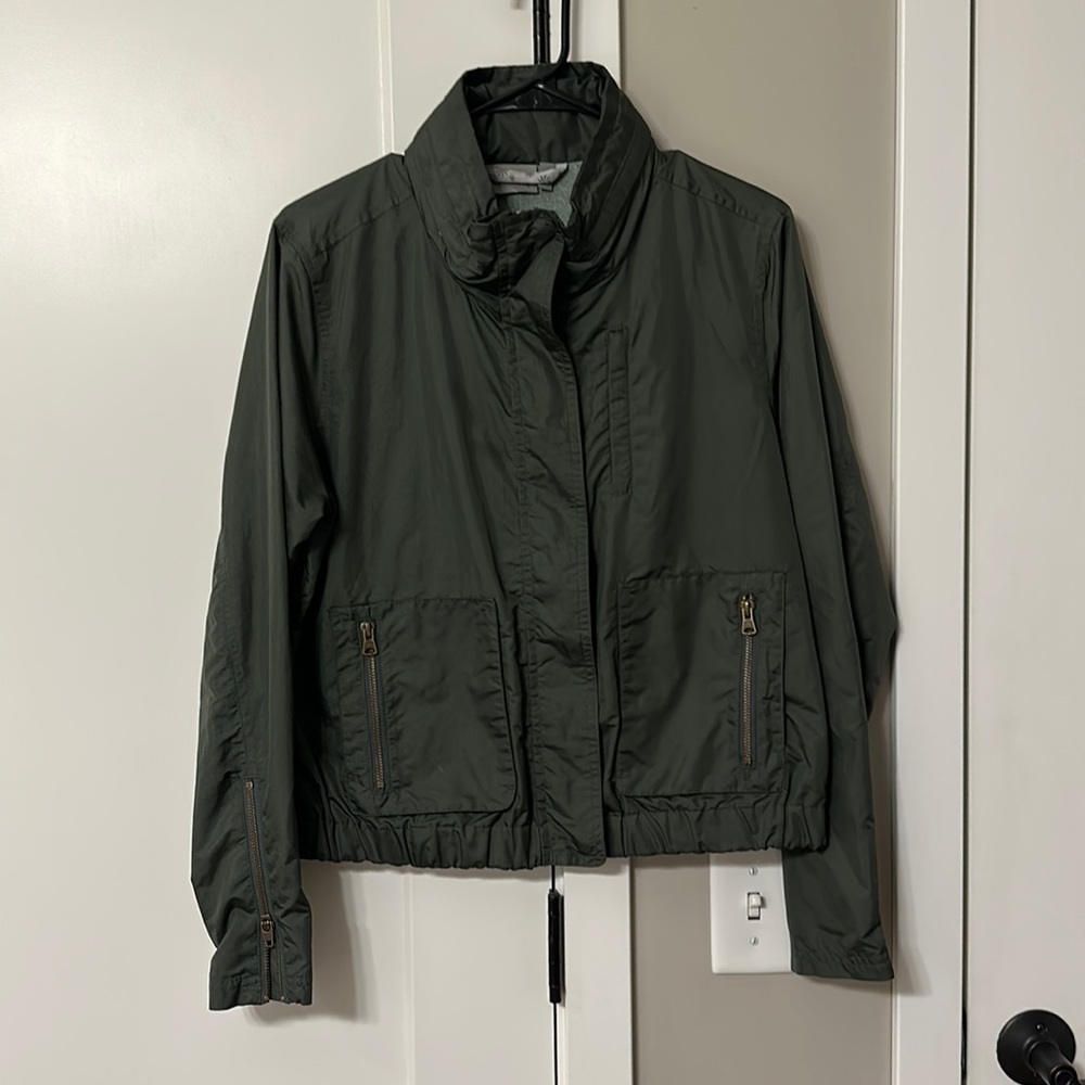 Women’s Size M Athleta Army Green Rain Resistant Jacket with Hidden Hood